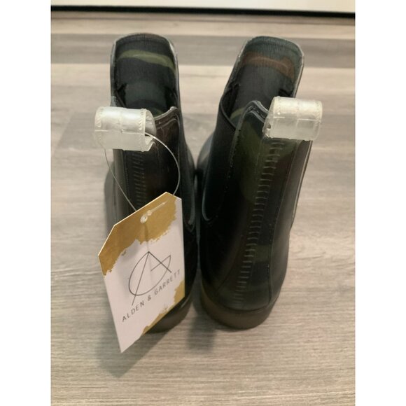 J. Crew Army Green Camouflage Chelsea Ankle Boots Booties, Size 7 (US) - Picture 5 of 8